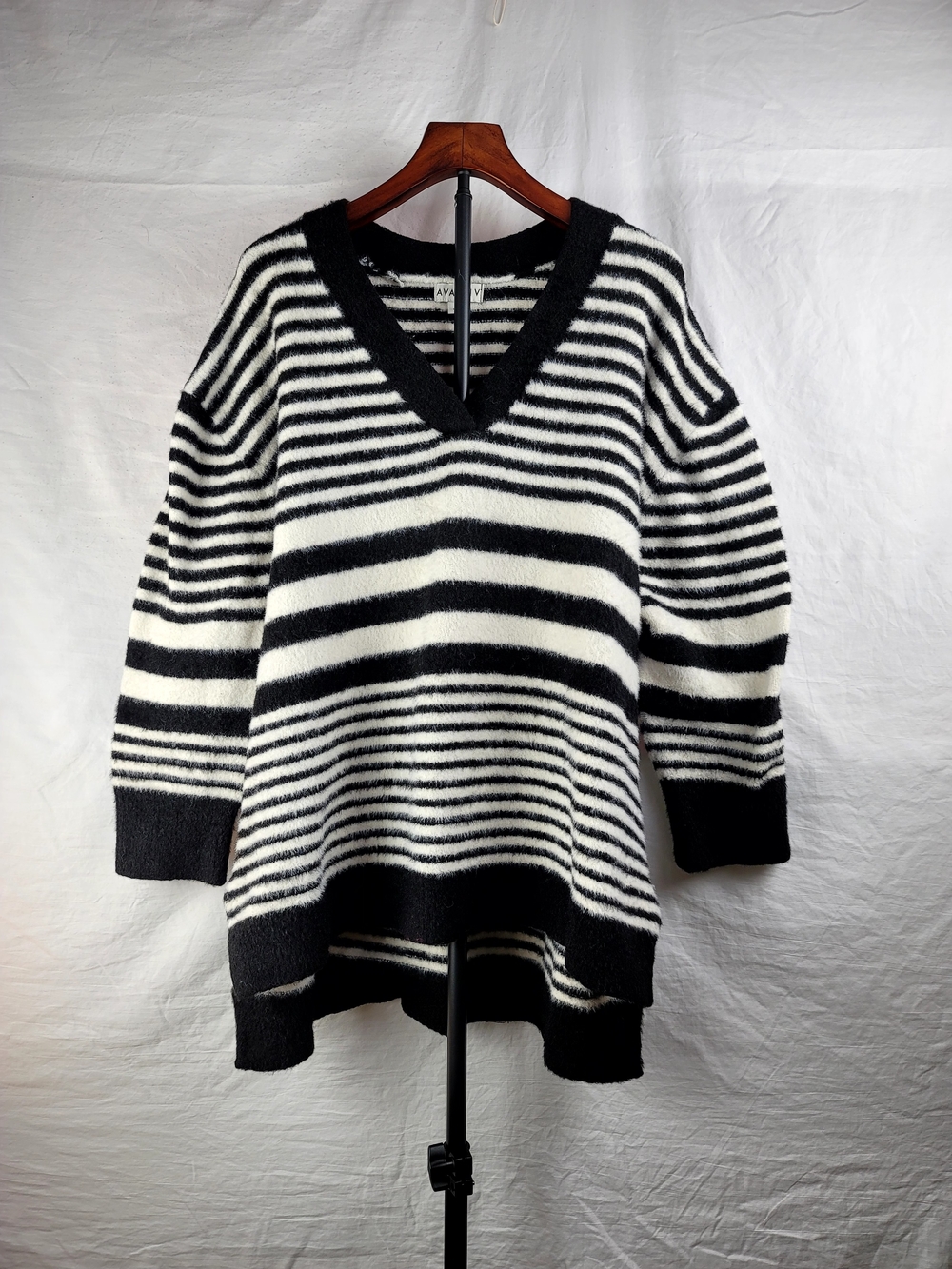 Ava & Viv Black and White Striped V-Neck Sweater